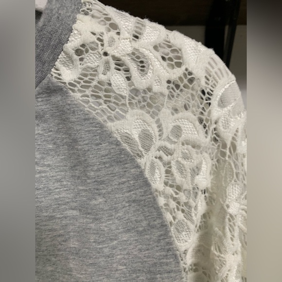 David’s Bridal Wifey Sweater Size L - Picture 4 of 5